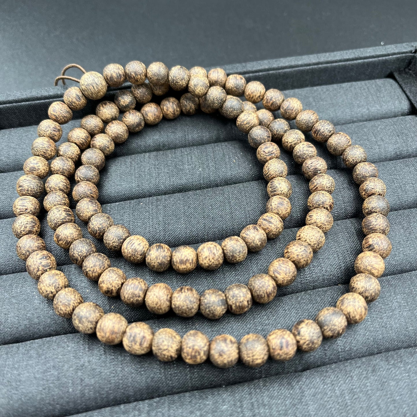 Vòng Tay Trầm Tóc Kiến Núi Nấu Dầu Kin