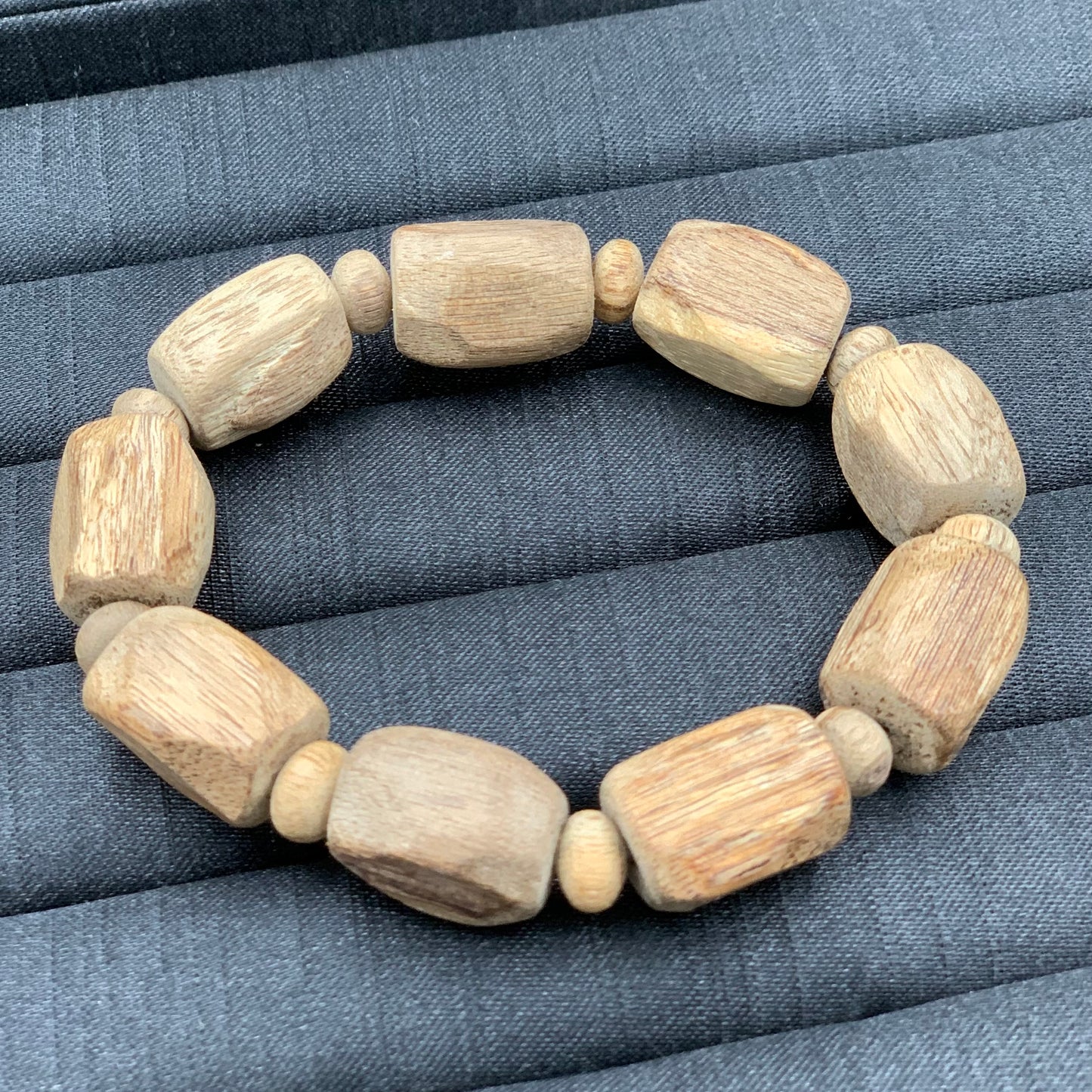 Vòng Tay Trầm Tóc Kiến Núi Quan 14 mm