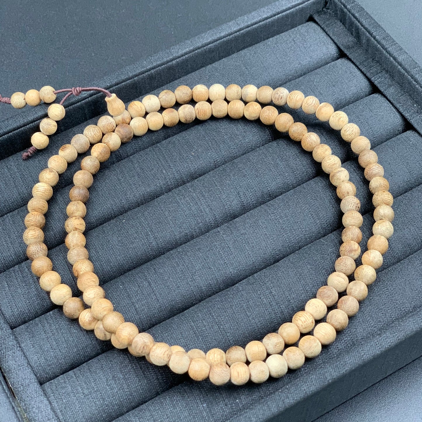 Vòng Tay Trầm Tóc Kiến Việt 6 mm