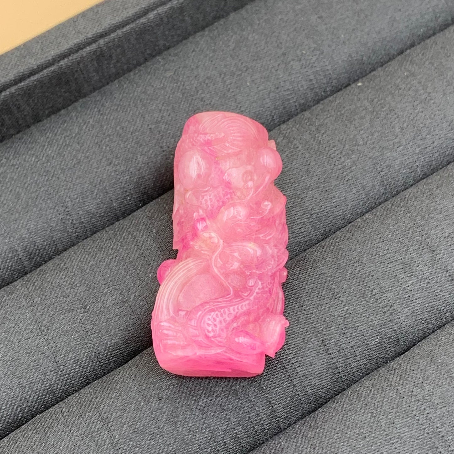 Đá Ngọc Trụ Rồng Ruby