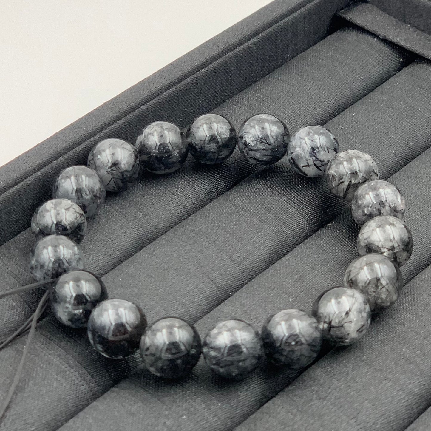 Vòng Tay Thạch Anh Tóc Đen 12 mm