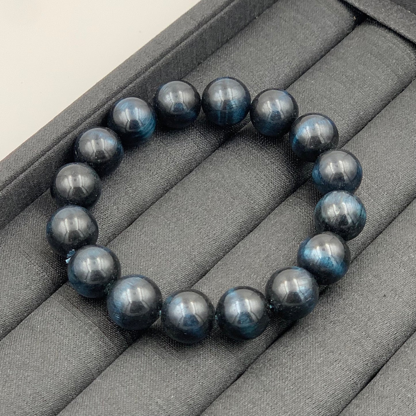Vòng Tay Thạch Anh Mắt Hổ 12 mm